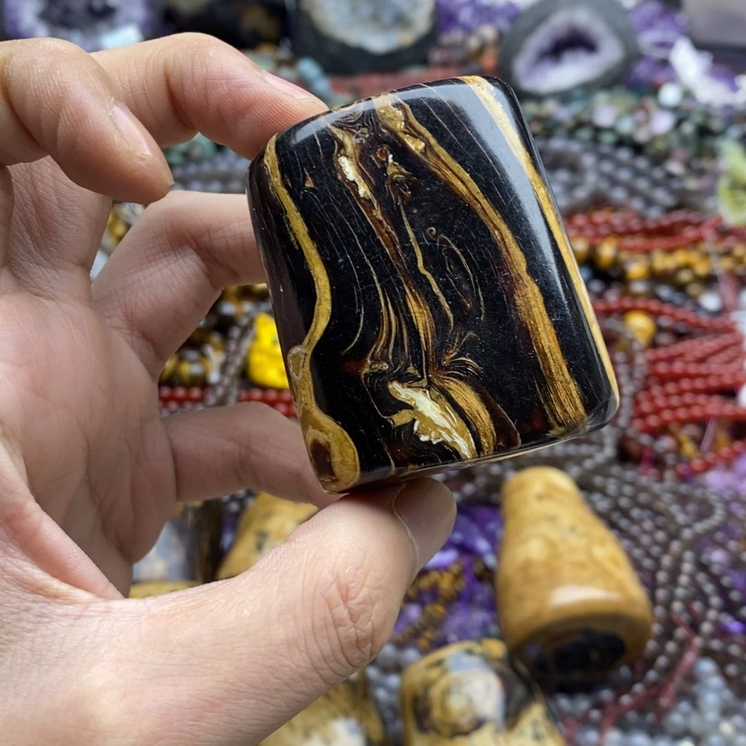 魔***镜玛瑙/玉髓未镶嵌珠宝半成品一个纯天然血柳手把