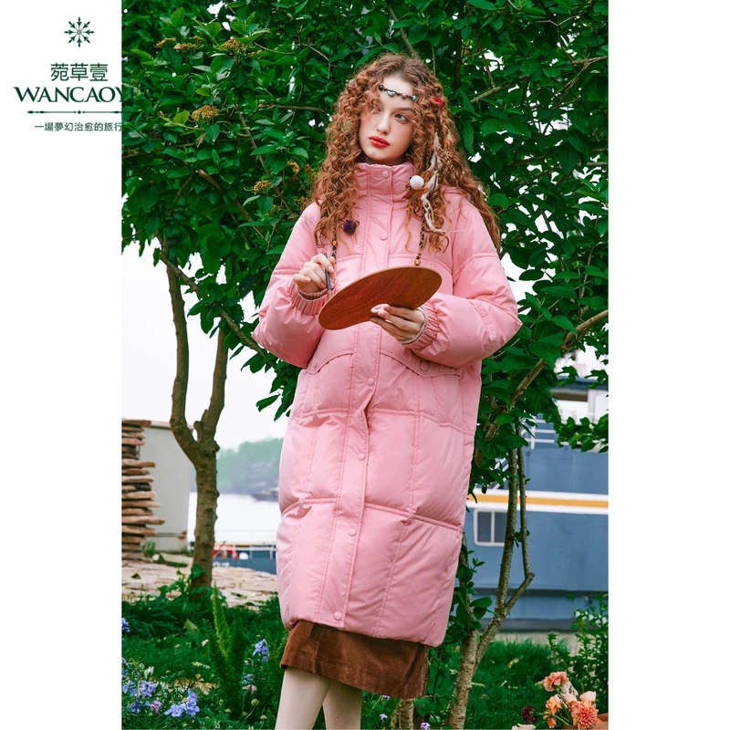 【反季】菀壹时尚羽绒服女休闲连帽宽松中长款纯色Y11730351