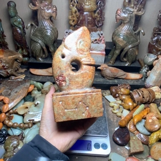 未镶嵌和田玉摆件