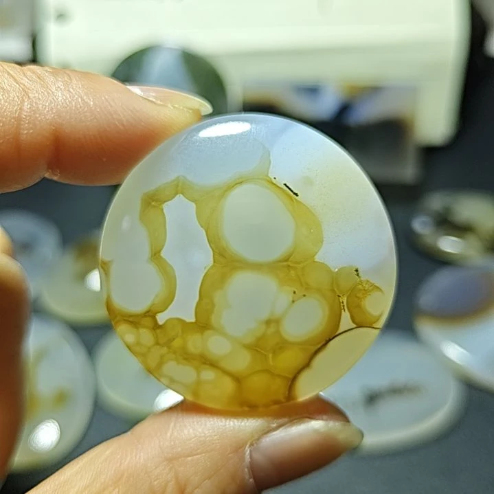 玛瑙/玉髓未镶嵌珠宝奇石