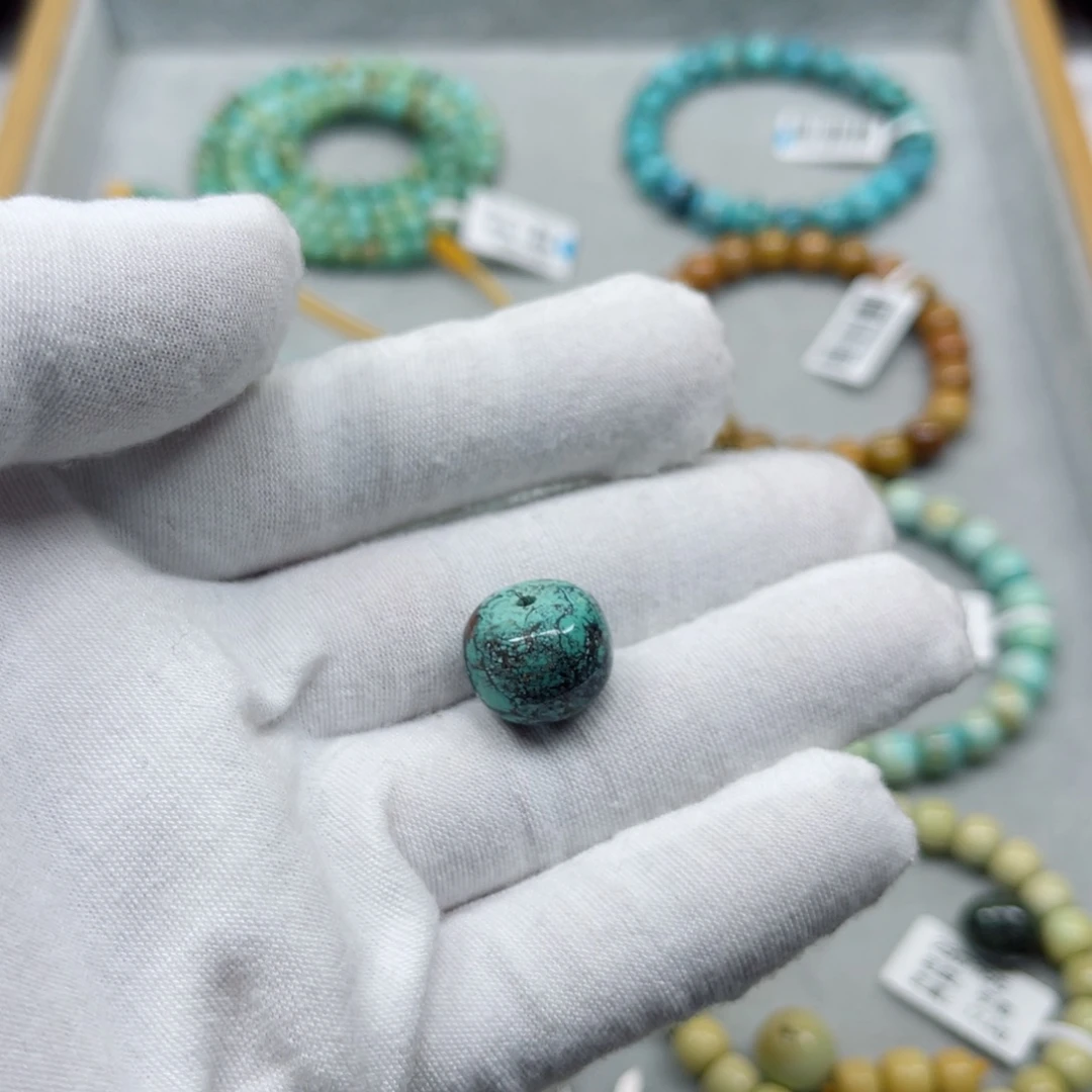 绿松石未镶嵌挂件