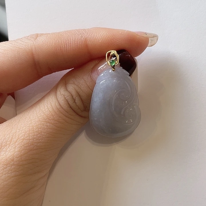 翡翠颈饰未镶嵌如意