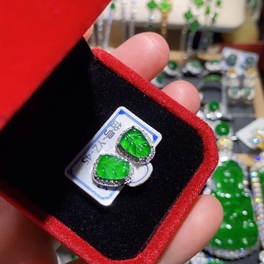 翡翠未镶嵌戒指耳钉