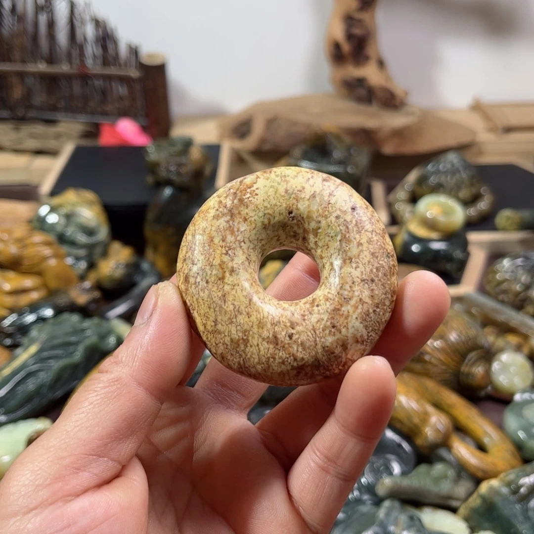 岫岩河磨玉（透闪石质玉）把件未镶嵌覃*天