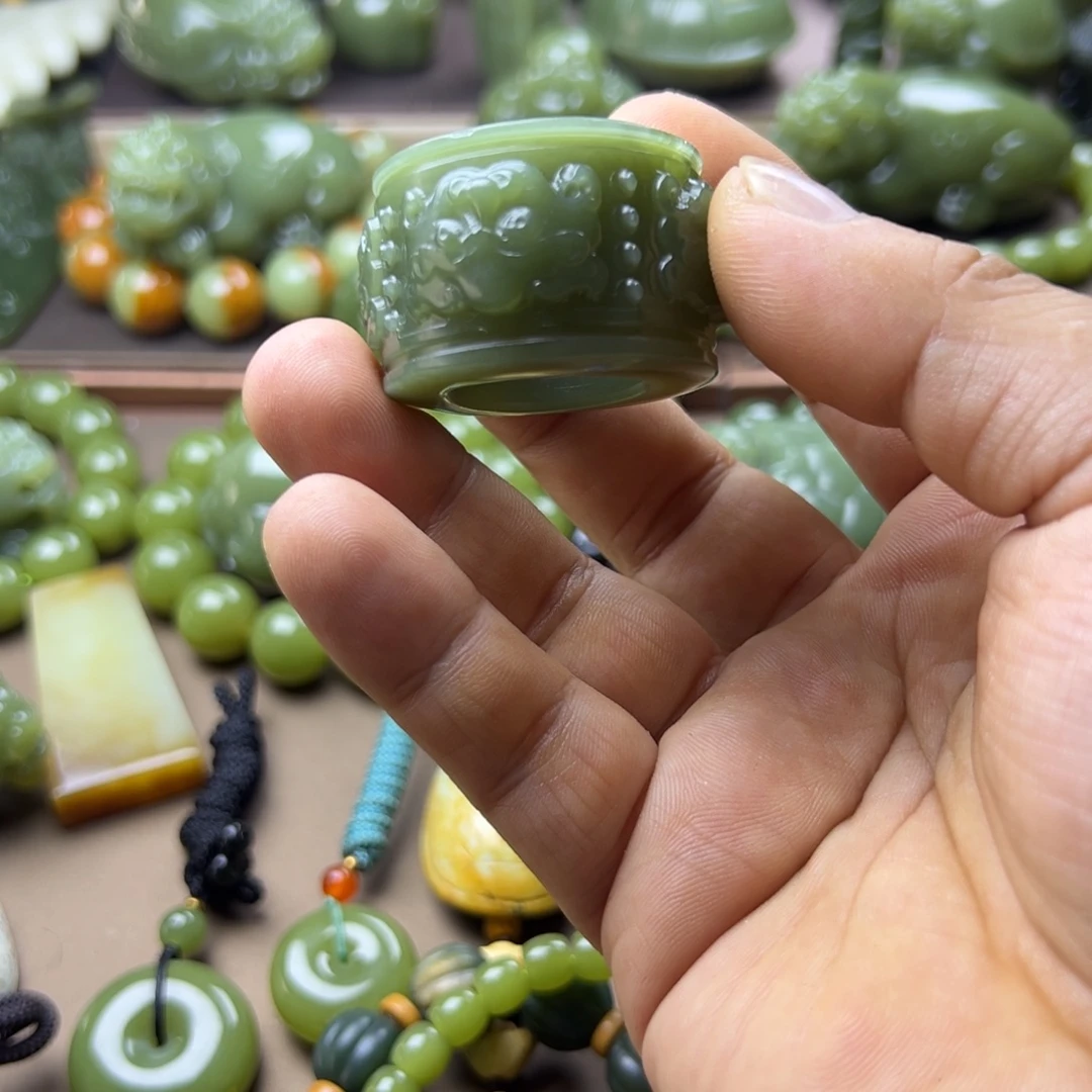 岫岩老玉（透闪石质玉）未镶嵌挂件