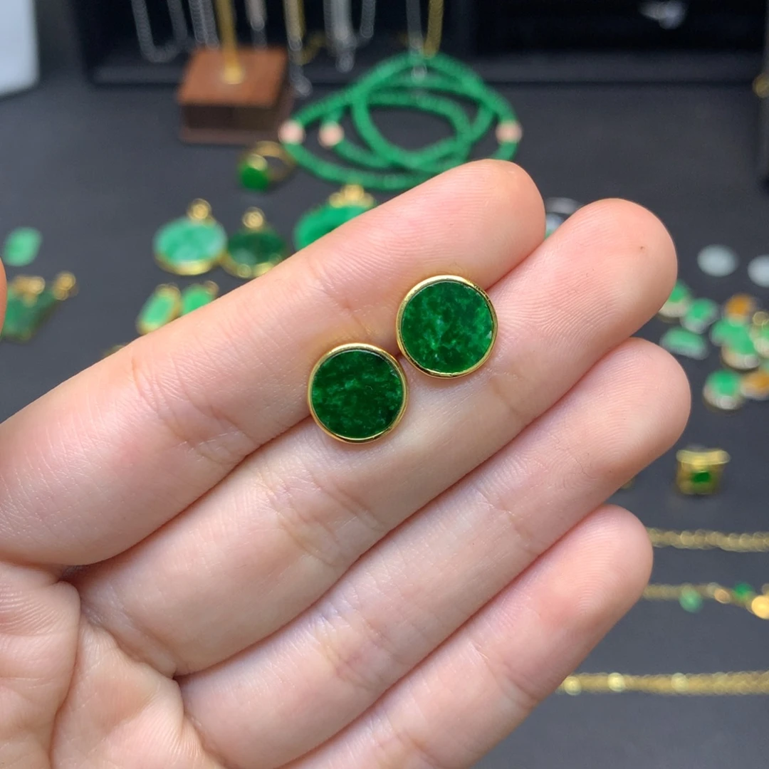 翡翠未镶嵌耳饰有纹裂