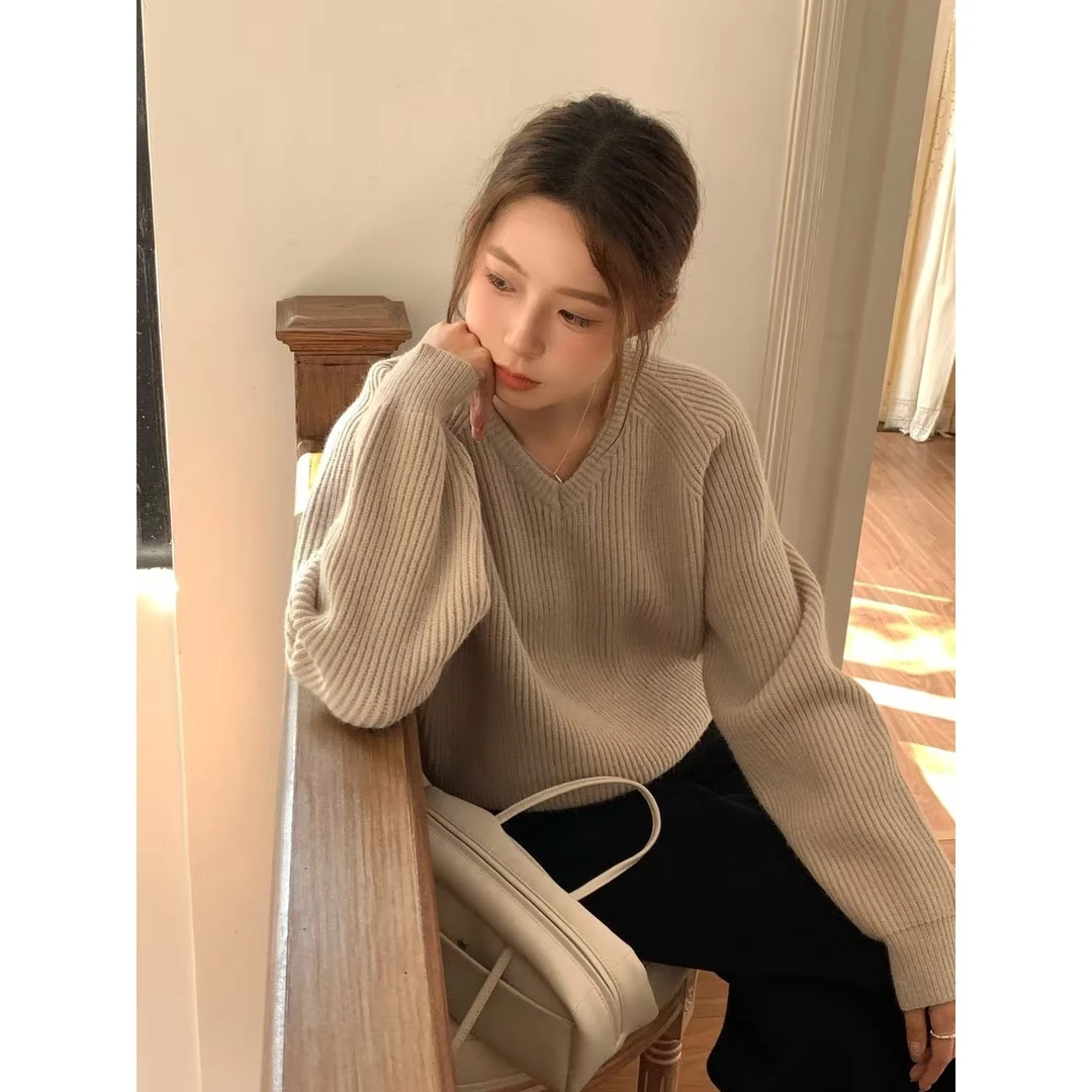 L-9355#VIVIS#高级感百搭慵懒风v领设计休闲针织衫上衣(福利)