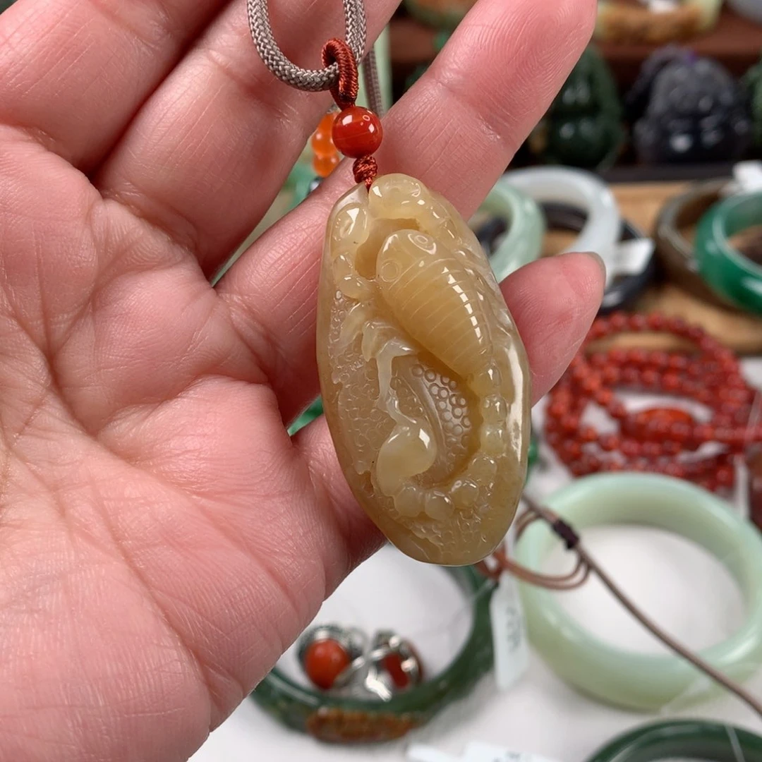 和田玉颈饰未镶嵌