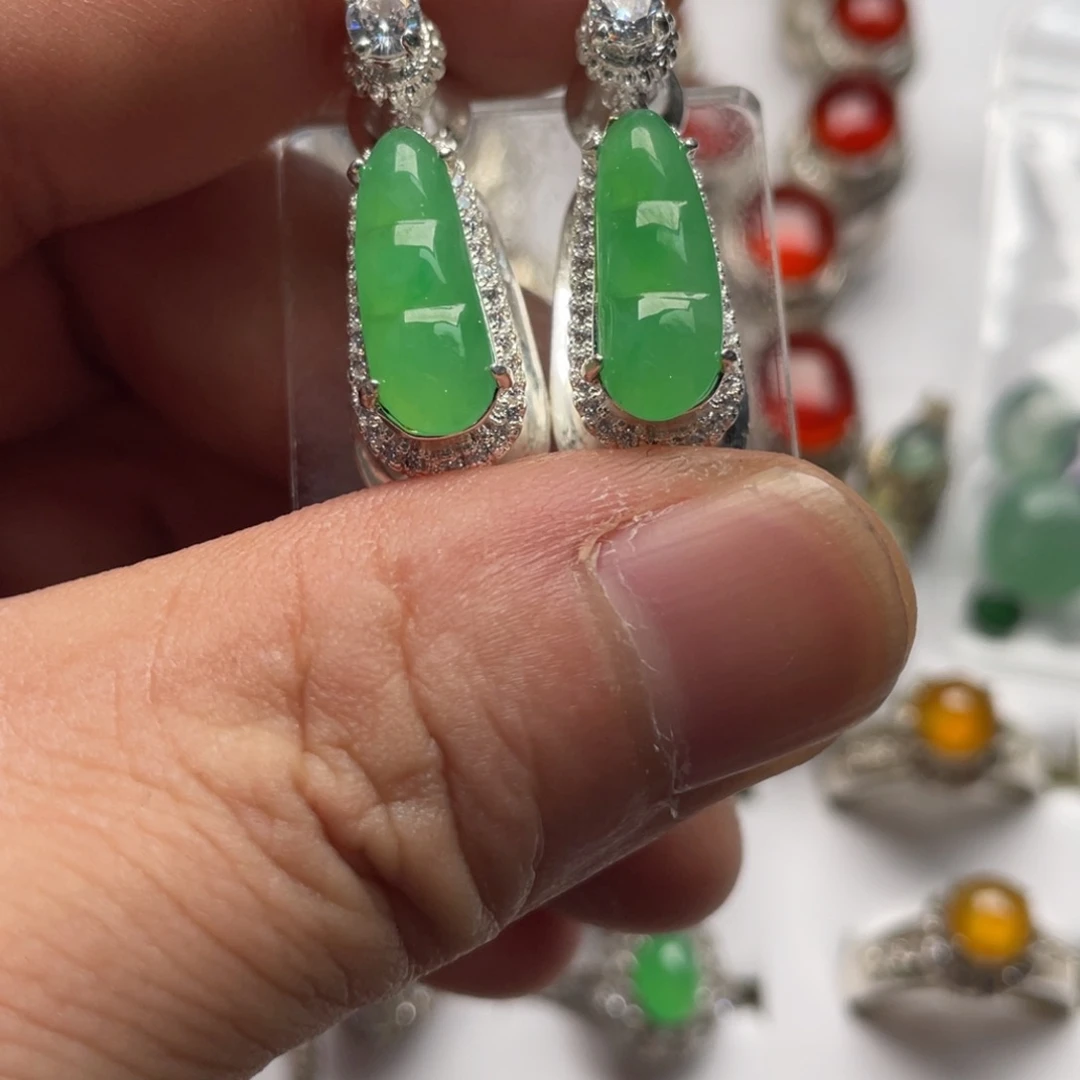 翡翠未镶嵌戒指翡翠