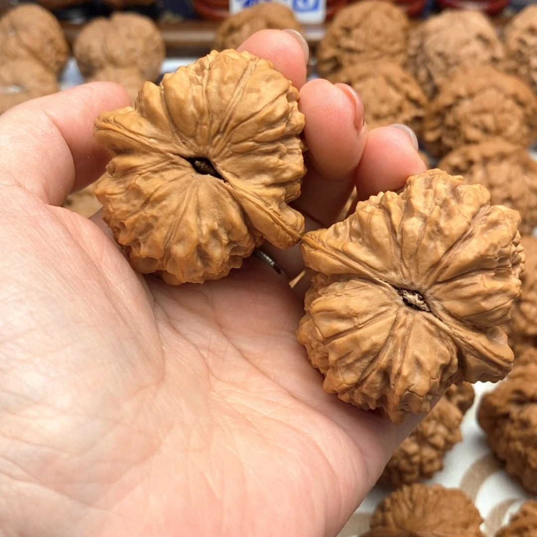 【闪购商品】文玩核桃把件老*260号龙鼎