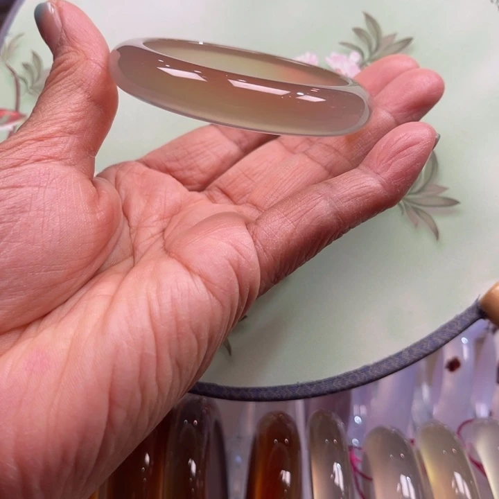 玛瑙/玉髓未镶嵌手镯