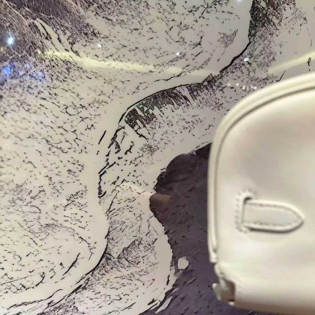 「生椰奶白」白色饺子斜挎包