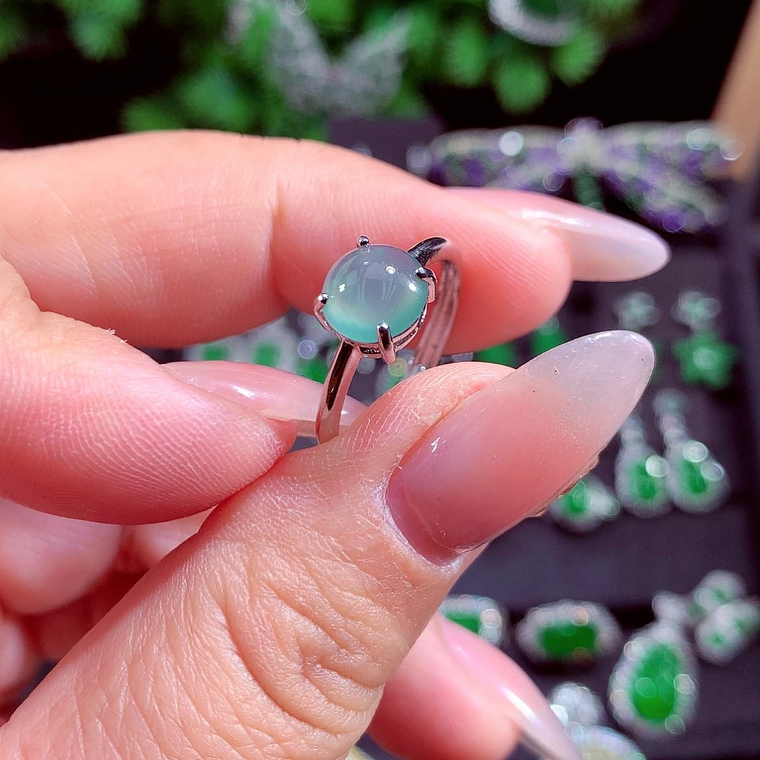 颈饰未镶嵌翡翠天然