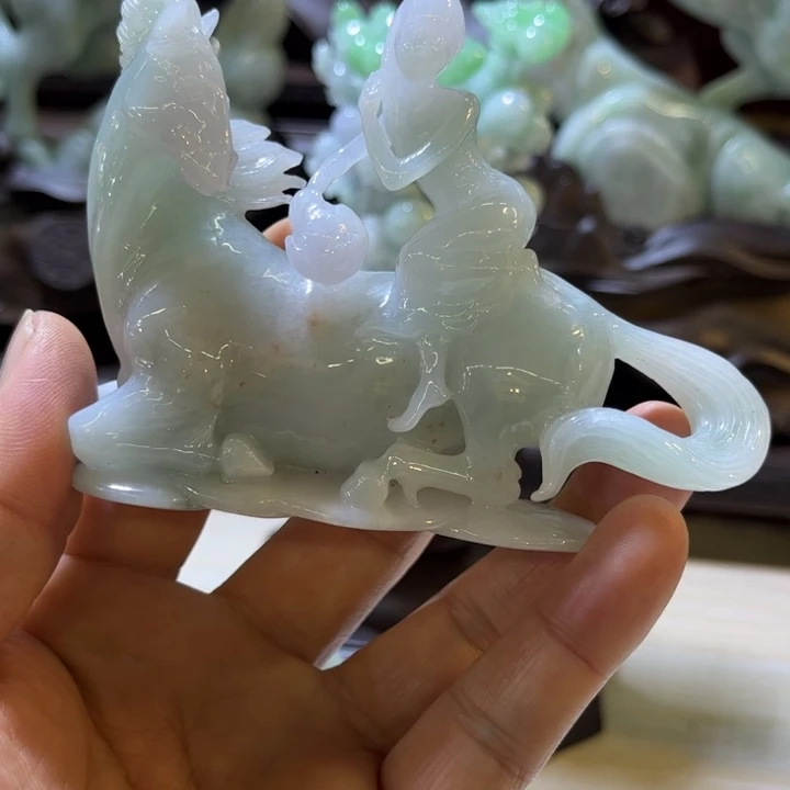 翡翠未镶嵌摆件白马王子