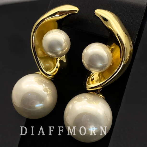 铜合金仿珍珠耳饰 Y.M〖月亮湾〗高级复古轻奢气质百搭耳环金色