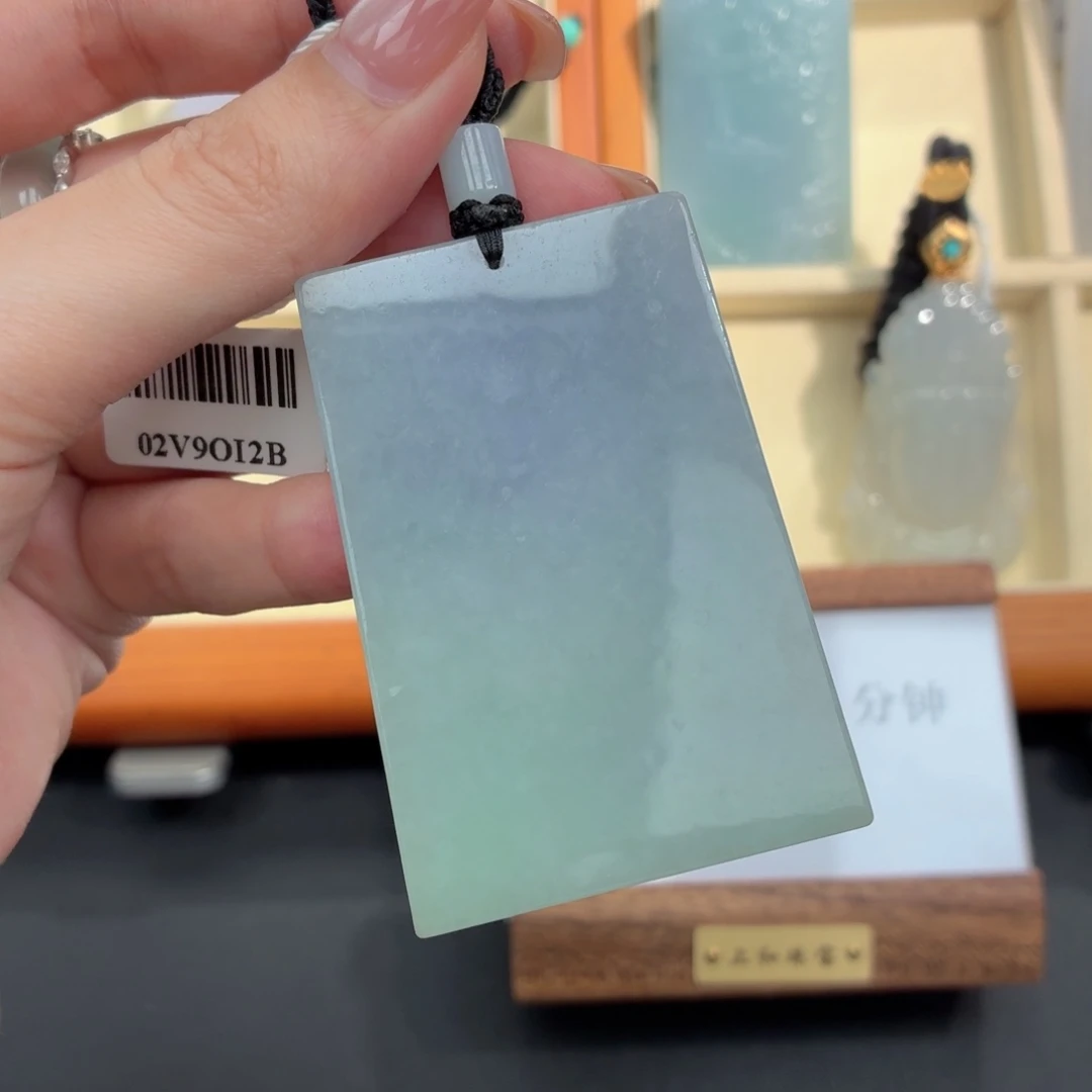 翡翠未镶嵌颈饰缅甸A货翡翠