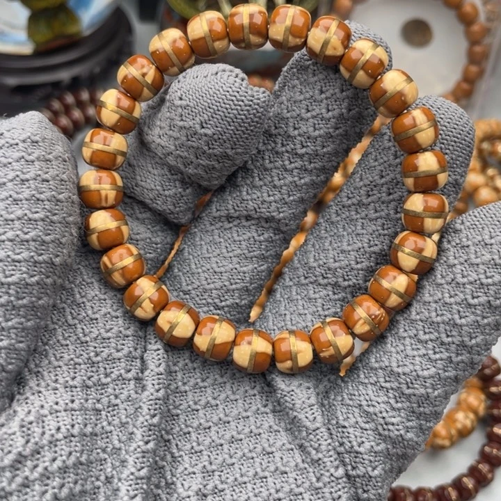 紫金鼠手串我****@紫金鼠一线天二代花皮28