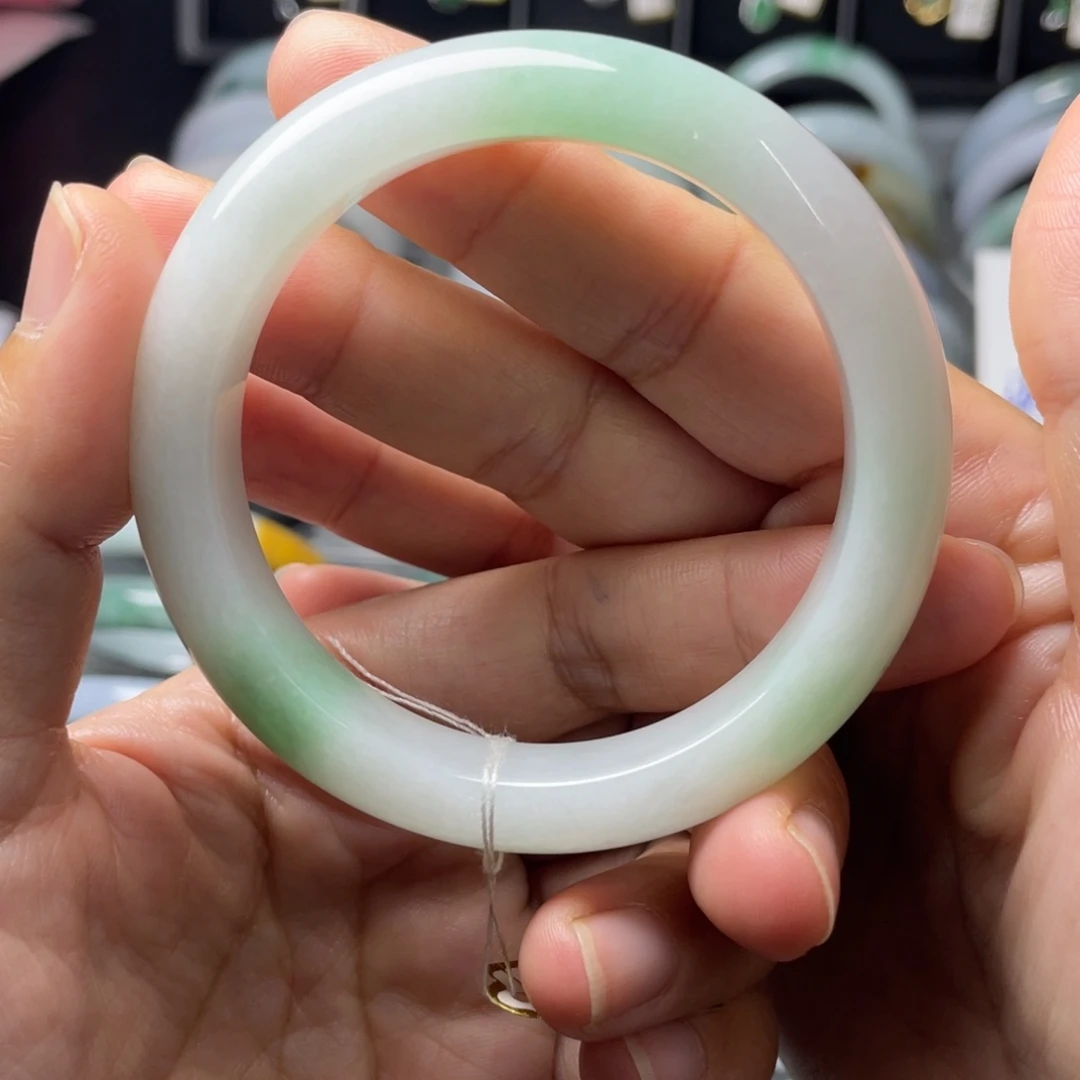 翡翠未镶嵌手镯手镯