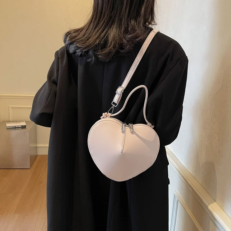 左九女包小众个性包包女2025新款冬季网红爱心包高级感时尚单肩斜