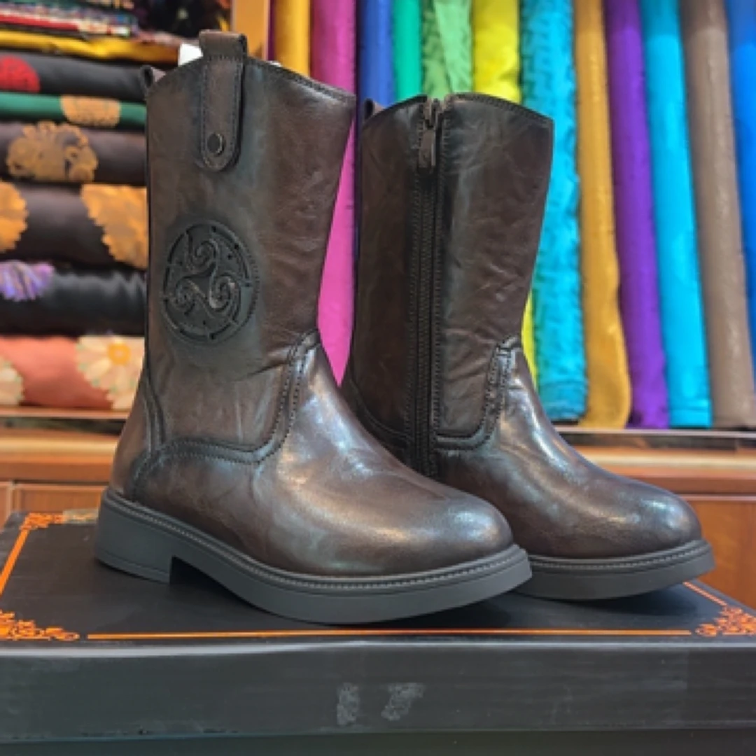 针尖梦藏式男童靴子