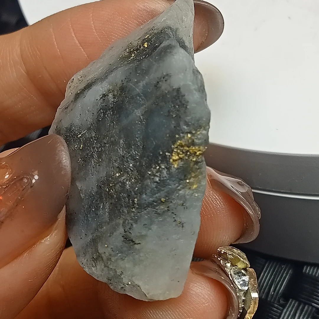 刚12.6g金达莱天然矿标