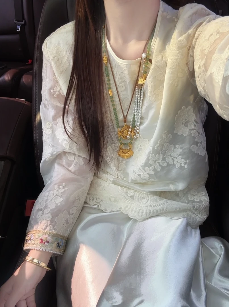 热卖款！新中式长袖蕾丝刺绣上衣女中长款遮肚打底衬衫