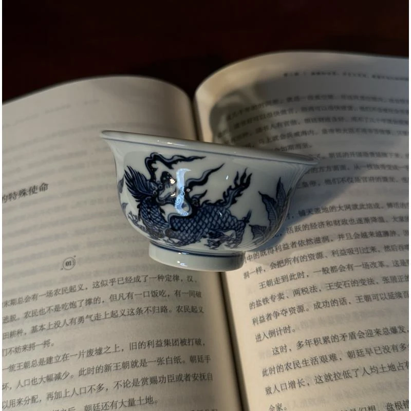 A355【景墨春风】景德镇手工手绘青花麒麟杯