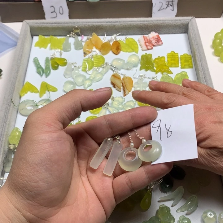 蛇纹石玉耳钉足银镀金镶嵌陌*£