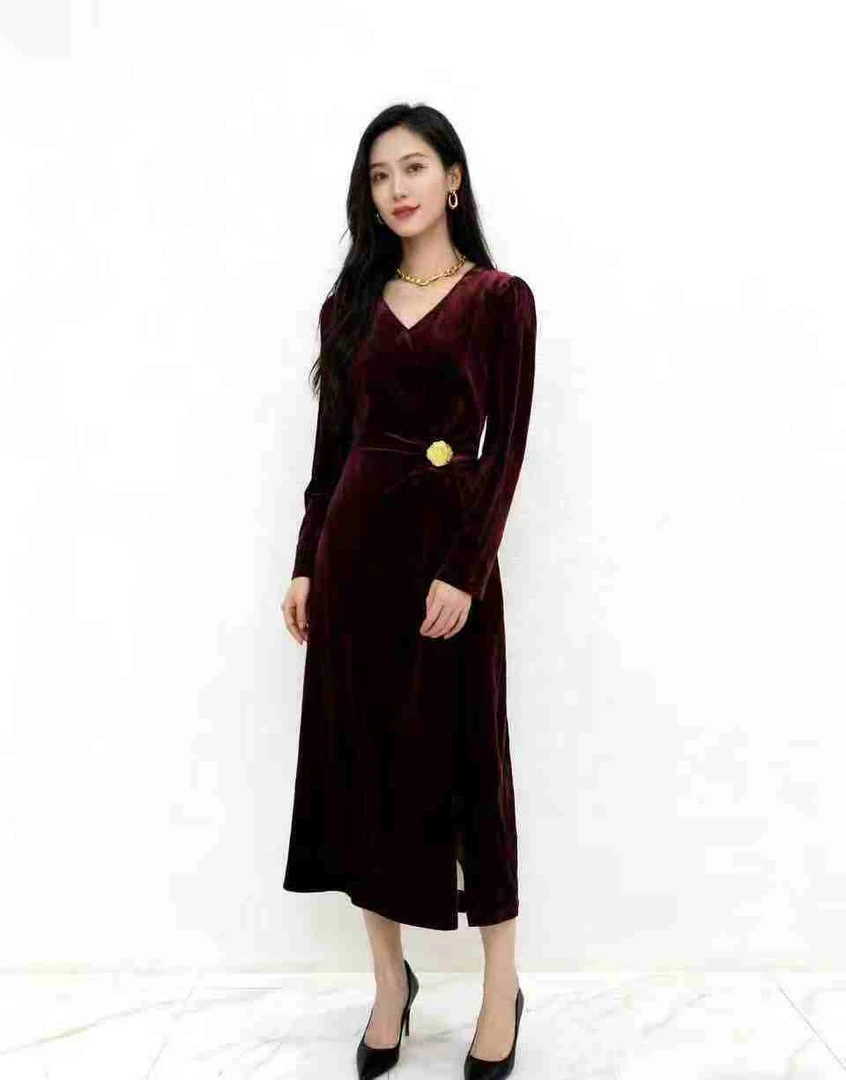 B46秋季新款女长袖V领撞料拼接高腰褶皱开叉秋冬连衣裙轻奢气质