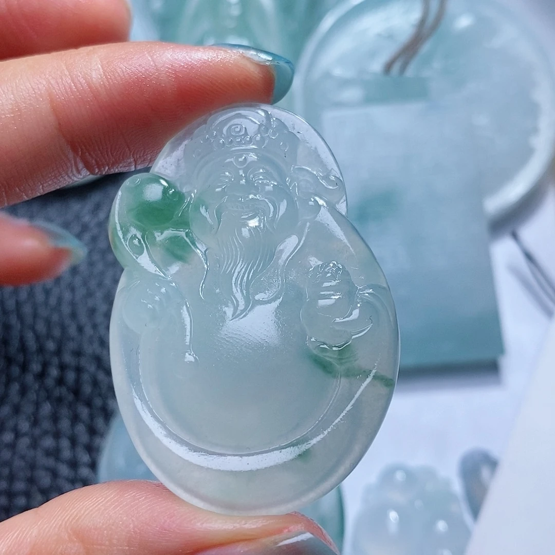 诚***8定制翡翠未镶嵌毛货付款后确认抛光