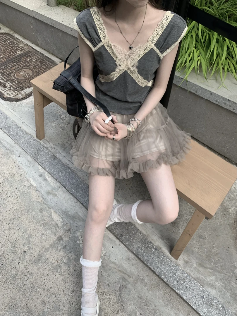 ishui-甜心honey-ins洛丽塔洋气气质春夏小众深灰蕾丝边吊带背心