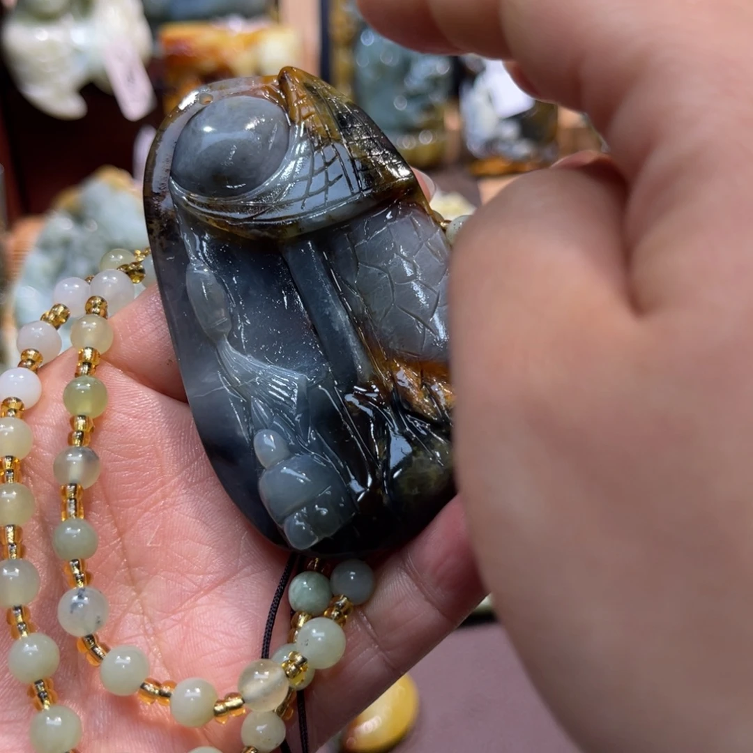 蛇纹石玉未镶嵌吊坠(赠链)