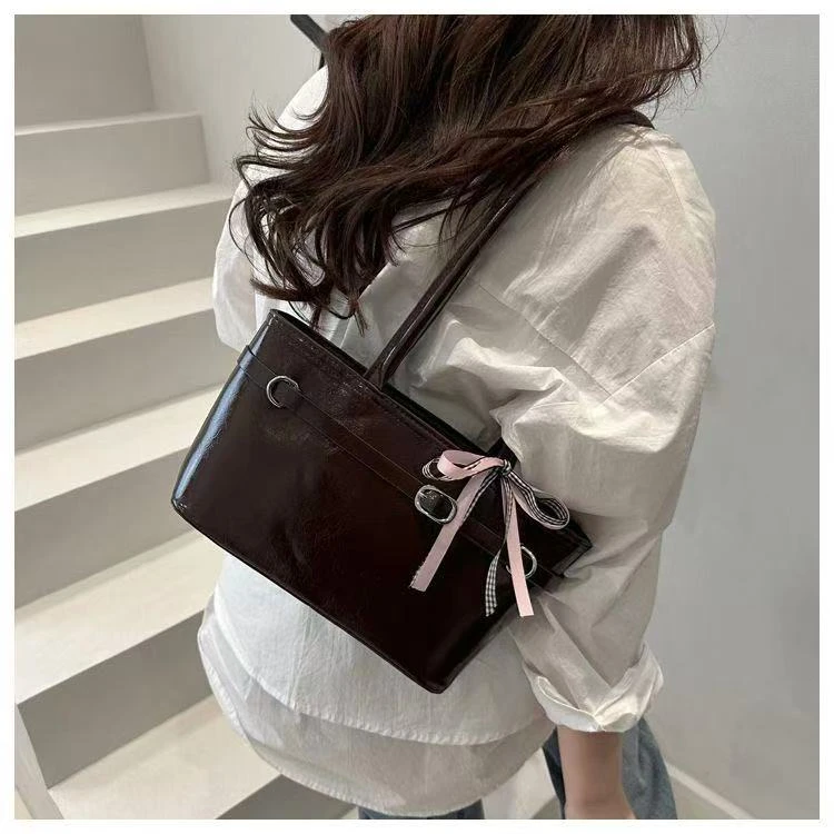 韩版复古2025新款大容量洋气通勤潮搭简约手提单肩腋下托特包包女