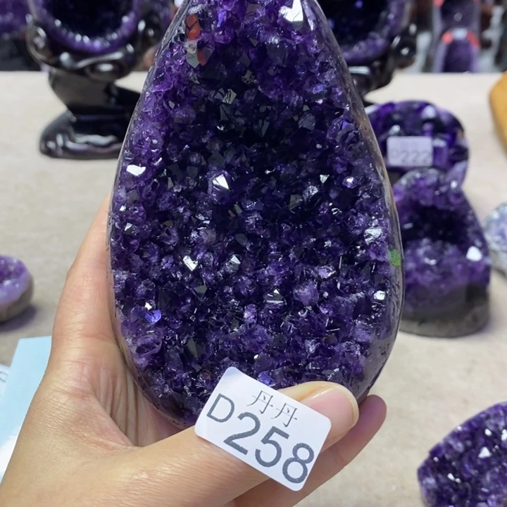 J***y大型摆件（非配饰）水晶未镶嵌