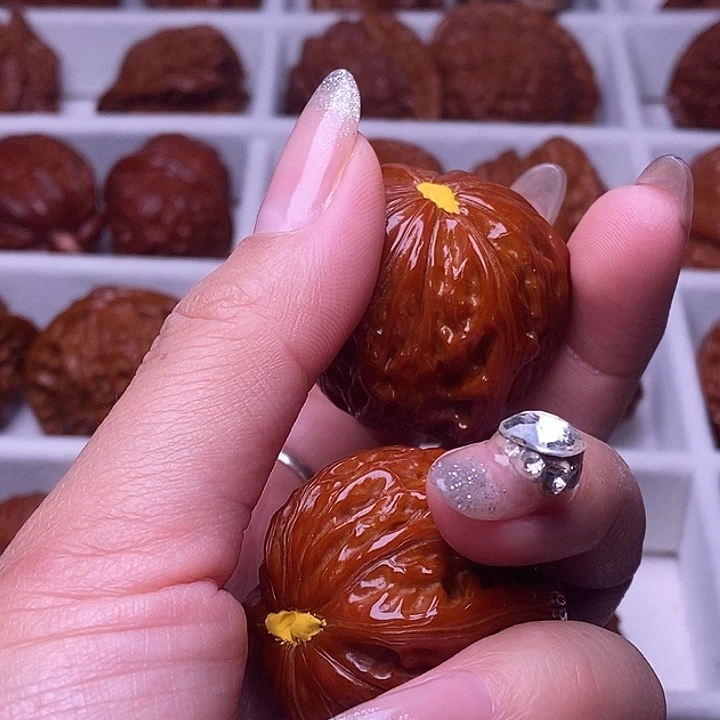 勇***哥吊坠文玩核桃文玩