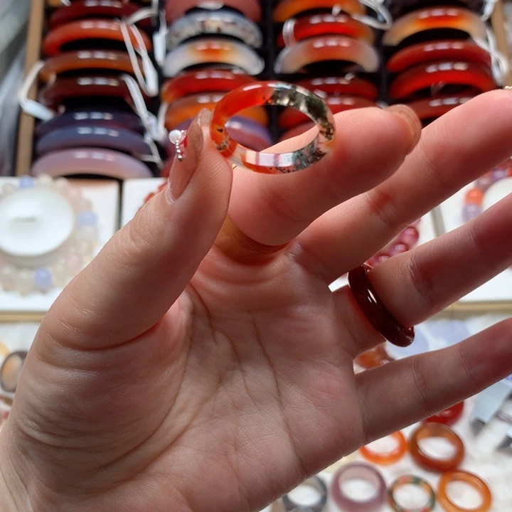 玛瑙/玉髓手镯未镶嵌章*?