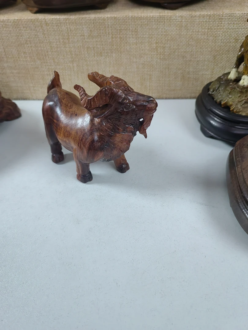 纯手工雕刻工艺品羊