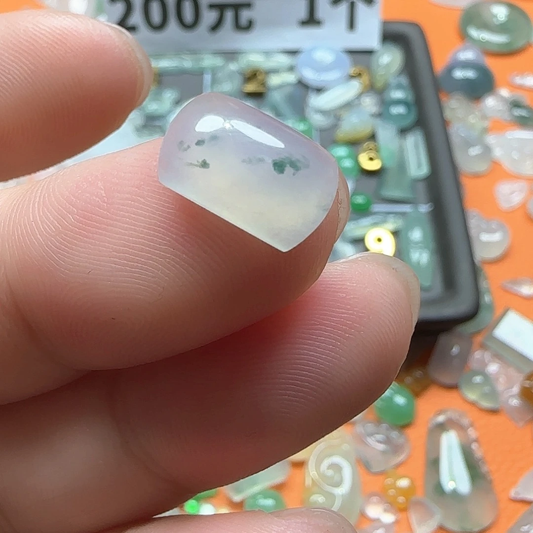 定制翡翠未镶嵌翡翠