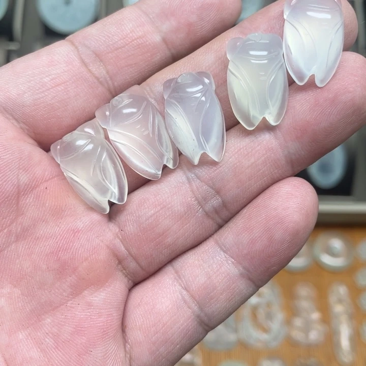 未镶嵌蛇纹石玉吊坠(赠链)多样性发一个