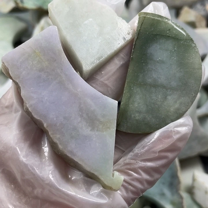翡翠吊坠(不含链)未镶嵌天然翡翠边角料
