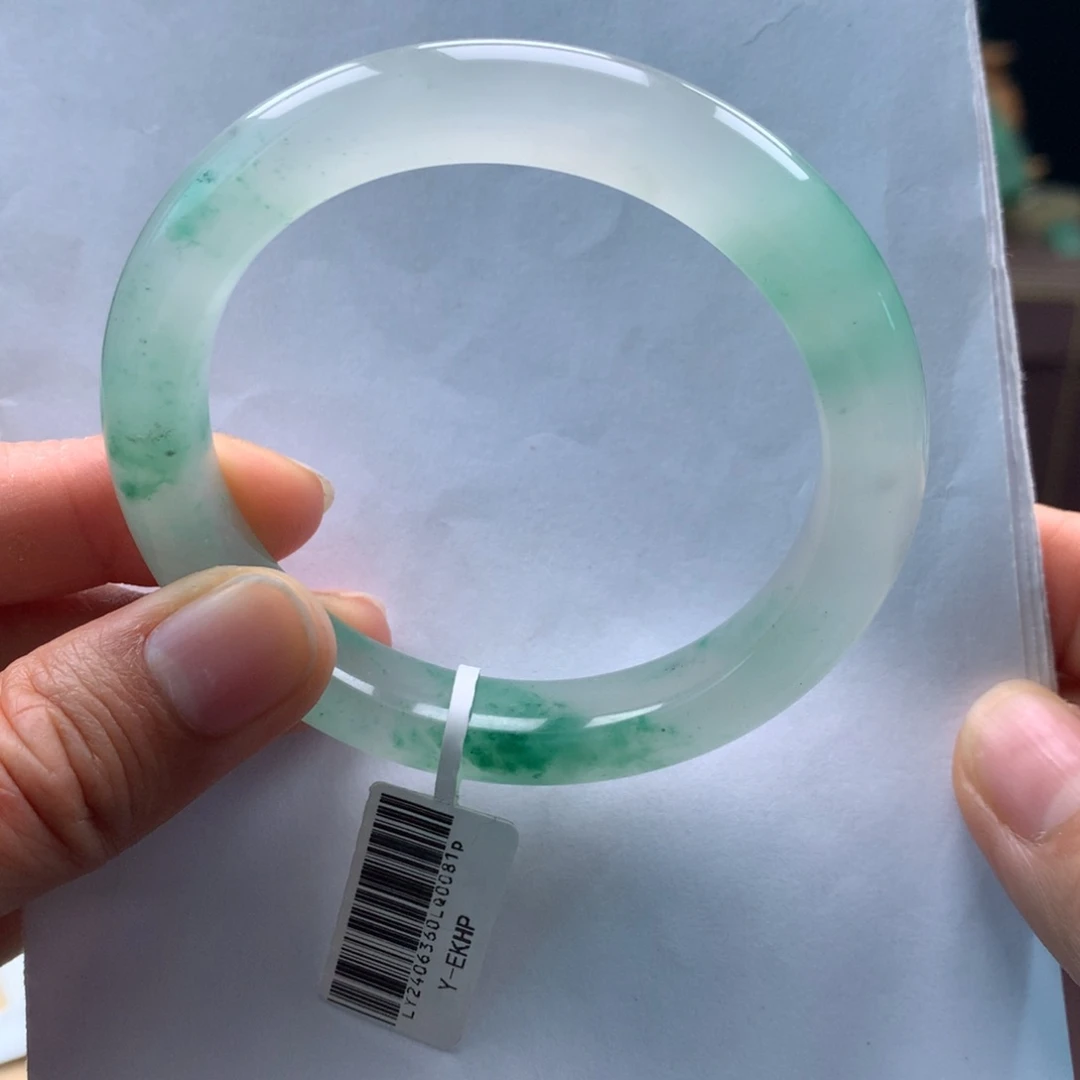 石英质玉手镯未镶嵌嘉*?