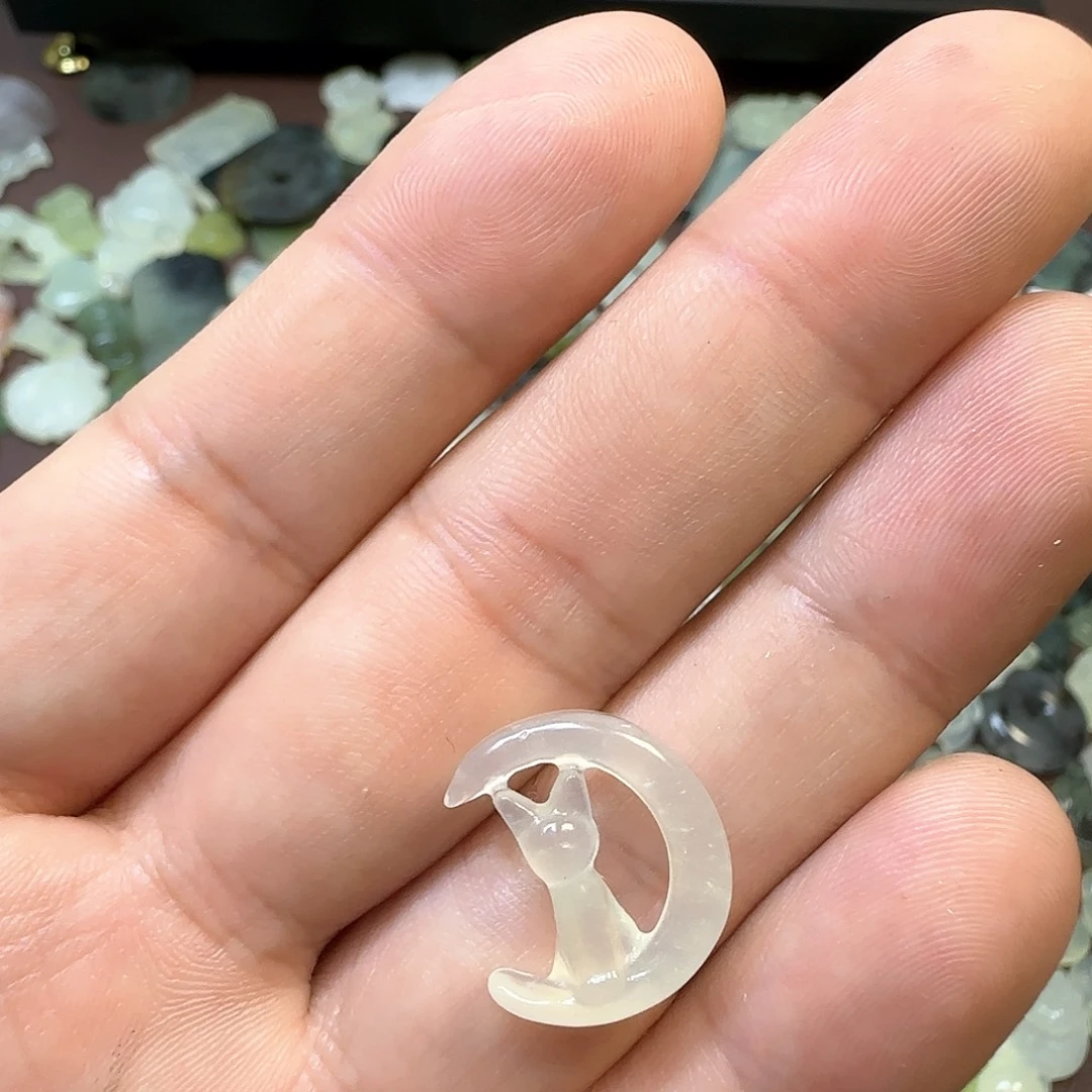 蛇纹石玉颈饰未镶嵌淮