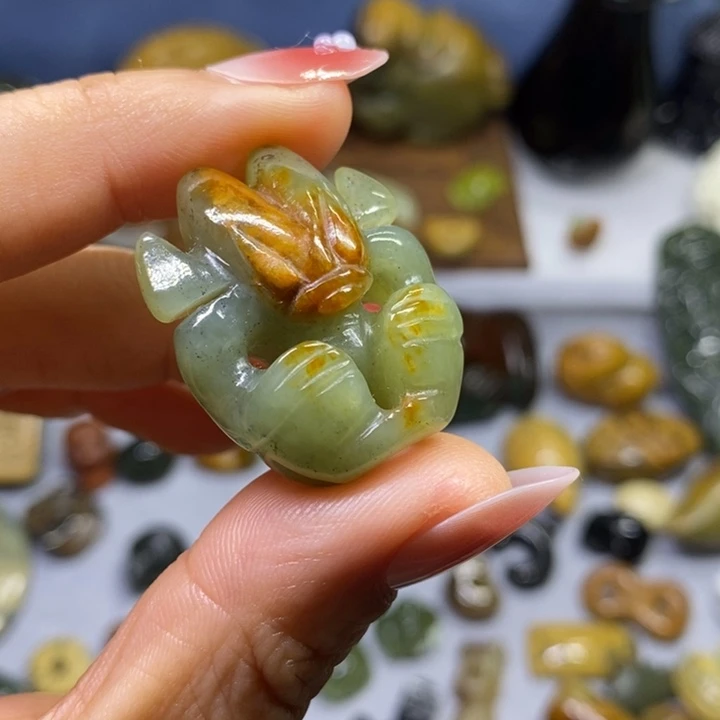 岫岩河磨玉（透闪石质玉）未镶嵌挂件