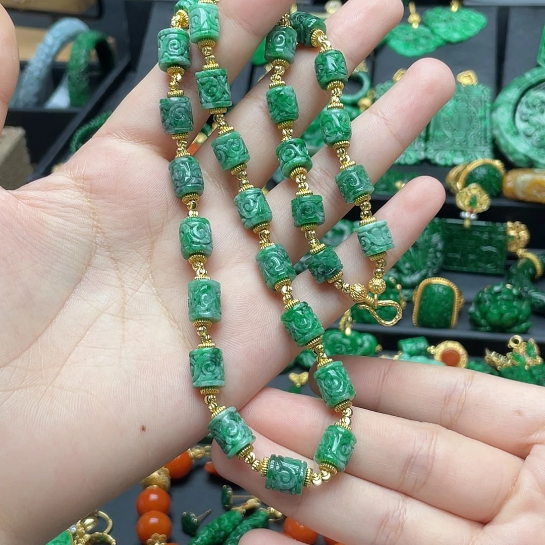 翡翠合金颈饰翡翠