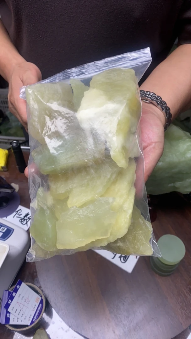 纯天然岫玉原石做鱼缸石，花盆石3斤