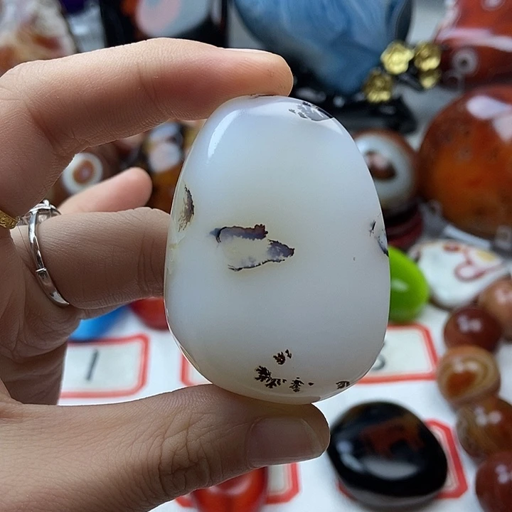 玛瑙/玉髓未镶嵌珠宝奇石