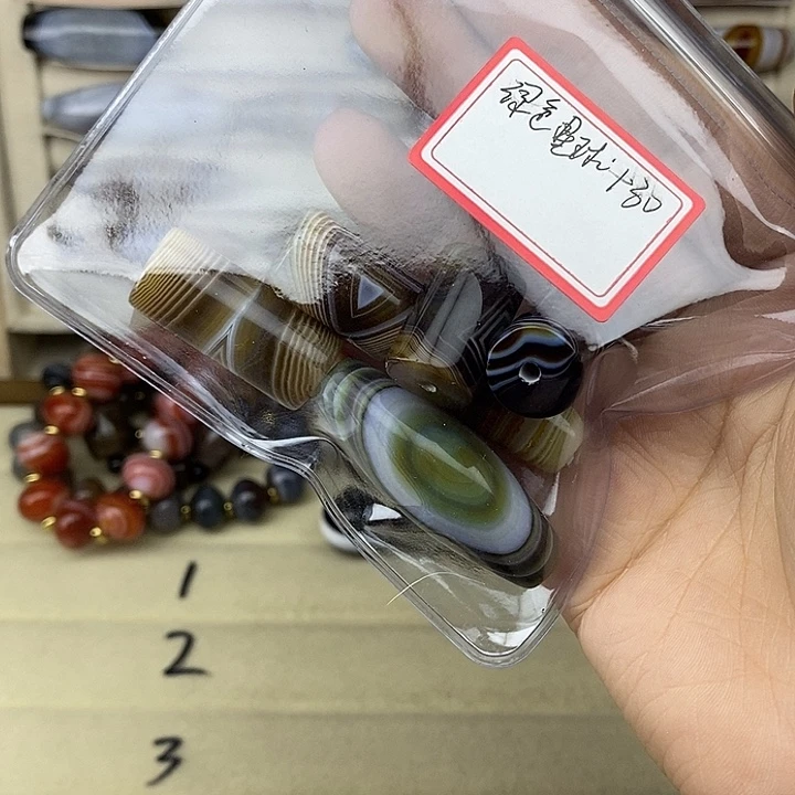 绿***球玛瑙/玉髓合金颈饰