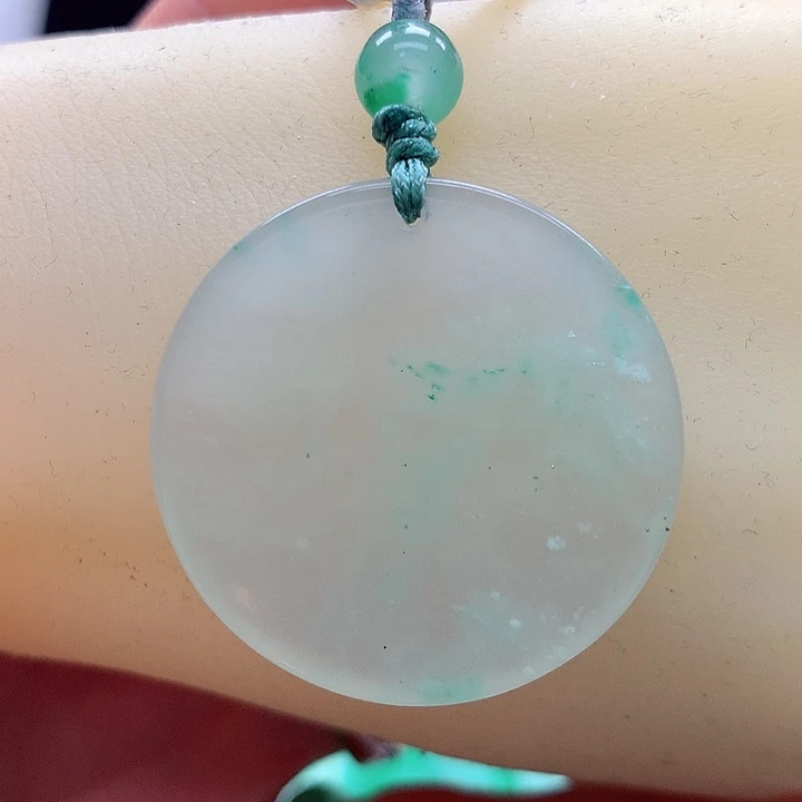 石英质玉颈饰未镶嵌