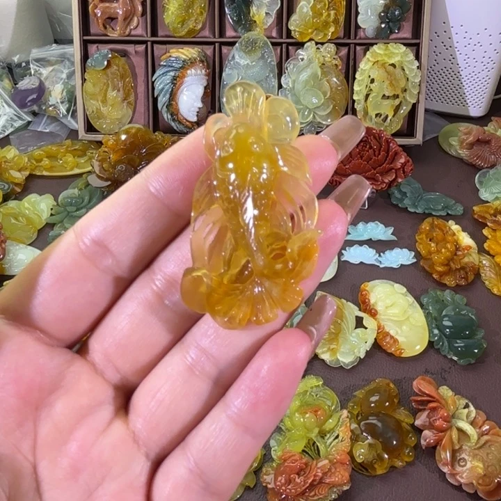 未镶嵌蛇纹石玉颈饰