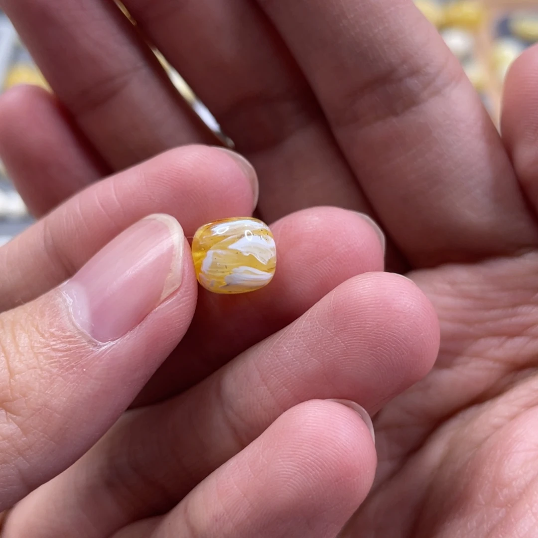 飚***琥珀未镶嵌裸石金白拉丝